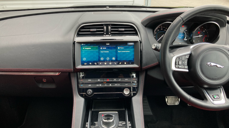 Jaguar F-Pace 2.0d R-Sport 5dr Auto AWD Diesel Estate